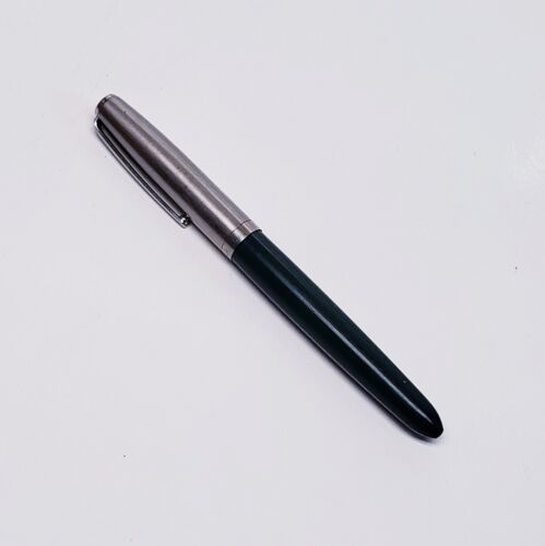 Parker- Vintage Inverted Ridge Clip Hunter  Green/Silver Tone Fountain Pen - $35.05
