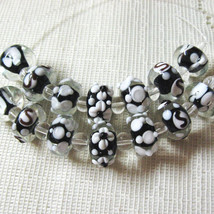 Black and White Lampwork Glass Beads 14mm, 7 beads - £4.98 GBP