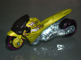 Hot Wheel - 2013 HW STUNT - STREET NOZ (Loose) - $192.52 MXN