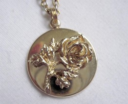 3D Rose Pendant Necklace Gold Tone 24" Chain 1.25" Round Pendant Avon Centennial - £7.82 GBP