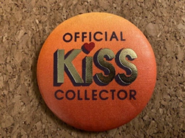 Vintage Hallmark Official Kiss Collector Puffy Pin 2.25&quot; - £5.06 GBP