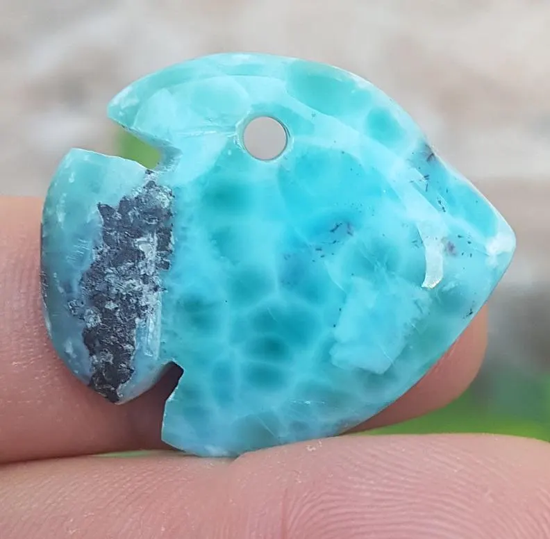 NATURAL blue larimar  handcarved FISH Gemstone pendant 13 grams (j-20) - €36,36 EUR NATURAL blue larimar  handcarved FISH Gemstone pendant 13 grams (j-20) - €36,36 EUR
