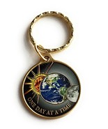 One Day at A Time Universe Keychain Sun Moon Earth Medallion Color Seren... - $244.43 MXN