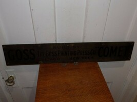 Vintage The Goss Printing Press  Co. Goss Comet Brass Sign on wood - €515,98 EUR