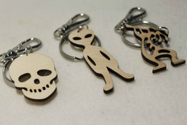 Car Amulet Super Personalised Different Symbol Skulls Alien Fun Keychain... - £4.13 GBP
