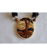 Vintage Unique Chunky Wooden  Beaded Tree Necklace Resin Pendant ~17&quot; - $535.07 MXN