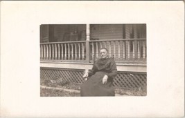 RPPC Victorian Elderly Woman Poses For Photo at Porch c1908 Postcard V3 - £6.39 GBP