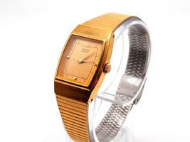 Womens Seiko Rectangle Quartz Watch Gold Tone 8Y21-5020 New Battery - $58.99