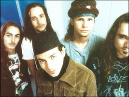 Pearl Jam Eddie Vedder Stone Gossard Jeff Ament Mike McCready 1992 pin-up photo - £3.30 GBP
