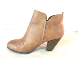 Qupid Beige Faux Leather Side Zip Ankle Boots Women&#39;s 8 1/2 (SW47) - $21.78