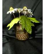 Thimble Large Gold Tone Pot Enamelware Flowers &amp; Leaves NOVELTY ITEM Vin... - £15.97 GBP