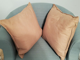 Ikea Ritva #17938 Tan Brown 20&quot; x 20&quot; Cotton Covers w/ Duck Feathers Pillows - £31.60 GBP