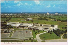 Postcard Loyalist College Of Applied Arts &amp; Technology Belleville Ontario - $4.94