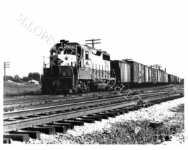 Reading Railroad RDG 3641 EMD GP35 Photo - $25.00