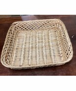 Vintage Wicker Bread Basket - 14.5”D - $225.80 MXN