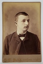 Guttenburg Iowa Handsome Young Man C.T. Peick Studio Cabinet Card Photo GG64 - £15.99 GBP