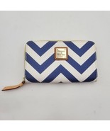 Dooney &amp; Bourke Chevron  Zip Around Wallet Blue And White - $70.15 CAD