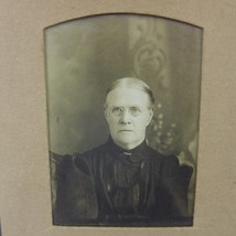 Photograph Old Woman Portrait Eye Glasses Black Dress Early 1900s Antique - £15.73 GBP
