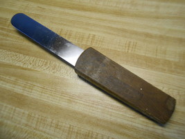 Rare Dansk cake spreader with wooden handle for icing a cake - £22.48 GBP