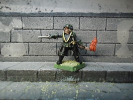 mordheim witch hunter captain with torch/pistol metal painted - $37.06