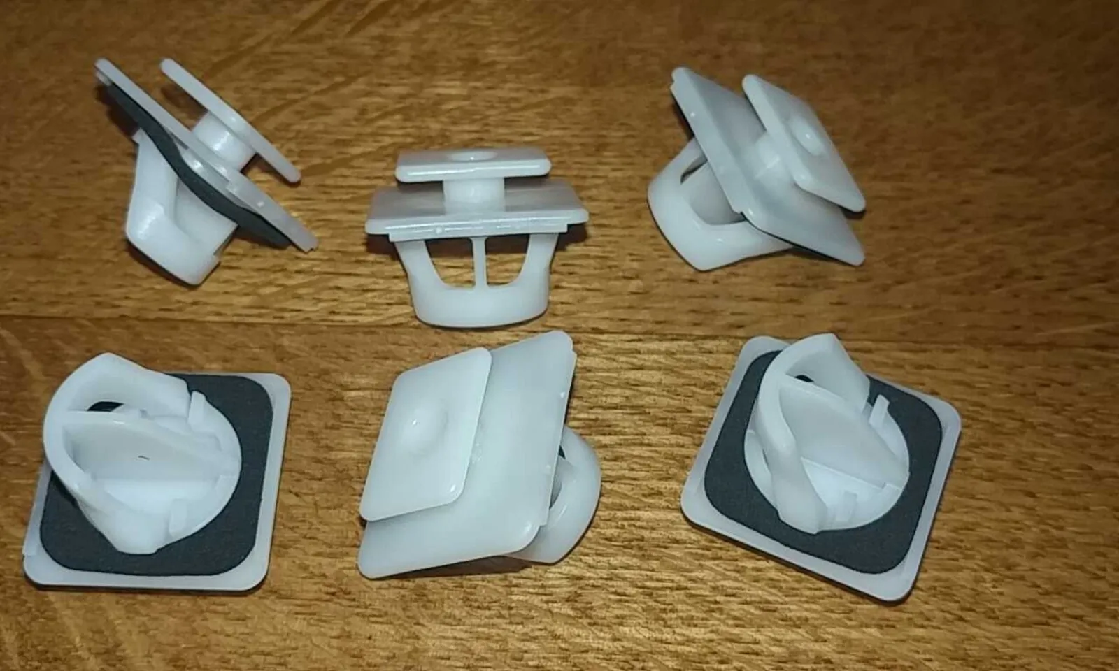 Mazda Mpv 2002-2006 Sill moulding clips (6pcs) - $91.61 CAD