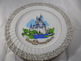 Vintage Walt Disney World Plate Productions Castle Gold Trim Collector 1... - £7.66 GBP