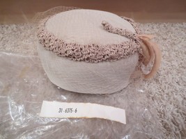 VINTAGE ANTIQUE WOMEN&#39;S PILLBOX HAT 31-6375-6 - $14.15