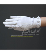 Girl&#39;s Satin Gloves with Rosettes detail and Pearl in the center - £14.33 GBP