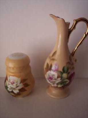 * Lefton China Handpainted Shaker Creamer Vase 2 Vintage - £14.06 GBP