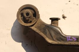 1999-2003 LEXUS RX300 AWD REAR AUTOMATIC TRANSMISSION MOUNT BRACKET K3026 image 2