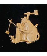 Vintage JJ Brushed Gold Cat Mouse Cheese Trap Hammer Pin Brooch 2&quot; - $317.41 MXN