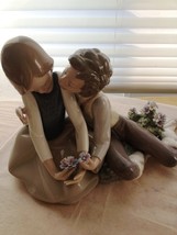 Lladro Precocious Courtship # 5072 ~ Mint - Retired - HTF $1,050 Retail - $539.00