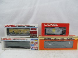 4 Lionel Trains O Freight Cars 2 REA Boxcars, Reading Bay Window and UP ... - $44.54