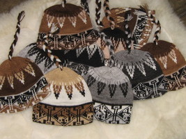 Lot of 100 woolen hats, Caps in Alpaca wool,wholesale - £348.56 GBP