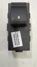 New OEM GM RH Front Power Window Switch 2007-2017 GMC Acadia 22895548  - $346.74 MXN