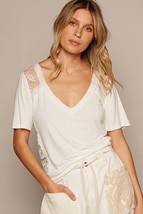 POL V-Neck Short Sleeve Lace Trim Top - £30.18 GBP