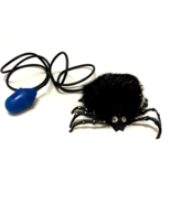 BLACK FURRY RUBBER JUMPING SPIDER JOKE GAG HALLOWEEN PROP 18-0104 - €8,42 EUR BLACK FURRY RUBBER JUMPING SPIDER JOKE GAG HALLOWEEN PROP 18-0104 - €8,42 EUR