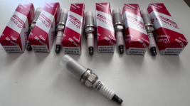 Toyota OEM Factory Spark Plug Set  2005-2015 TACOMA V6 90919-01235 x6 - $427.22 MXN