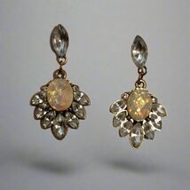 Vintage Gold Tone Rhinestone Dangle Earrings – Opalescent &amp; Clear Stones - €4,29 EUR