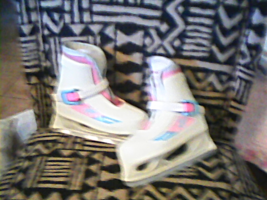girls ice skates Lange brand Li&#39;l Angel size 10-11 white pink light blue - £14.24 GBP