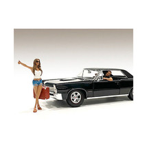 Hitchhiker 2 piece Figurine Set (White Shirt) for 1/18 Scale Models by Americ... - £21.22 GBP
