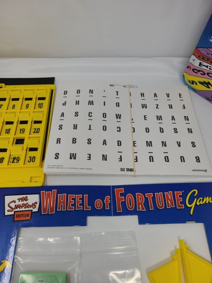 The Simpsons Deluxe Wheel of Fortune Game (Tin Box) Item image 3
