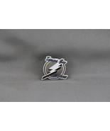 Tampa Bay Lightning Pin (VTG) - Oriignal Logo - Stamped Pin  - $20.42 CAD