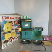 Vtg 1960s Turquoise Easy Bake Oven Kenner Works Needs Cleaning W/ Box Ma... - £29.53 GBP
