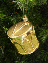 Kurt Adler 2.5&quot; Gold &amp; Green Glitter Snare Drum Musical Instrument Xmas Ornament - £5.41 GBP
