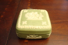 Wedgwood England Green Jasperware covered trinket box original [91] - £65.79 GBP