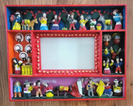 NOVICA Handmade Picture Frame Alejandro Chavez Folk Art Wood Carved Figures PERU - $59.00