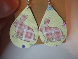 1 Pair Yellow Fun Bunny Vinyl Backed Earing #MNMT - £3.16 GBP