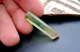 GORGEOUS AAAA+  BRILLIANT GREEN TERMINATED TOURMALINE CRYSTAL 24.30cts - £129.47 GBP