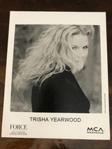 Vintage Trisha Yearwood Promotional Glossy Press Photo 8x10 MCA Nashville - £9.27 GBP